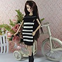 poupée barbie noir et bandes blanches robe de laine