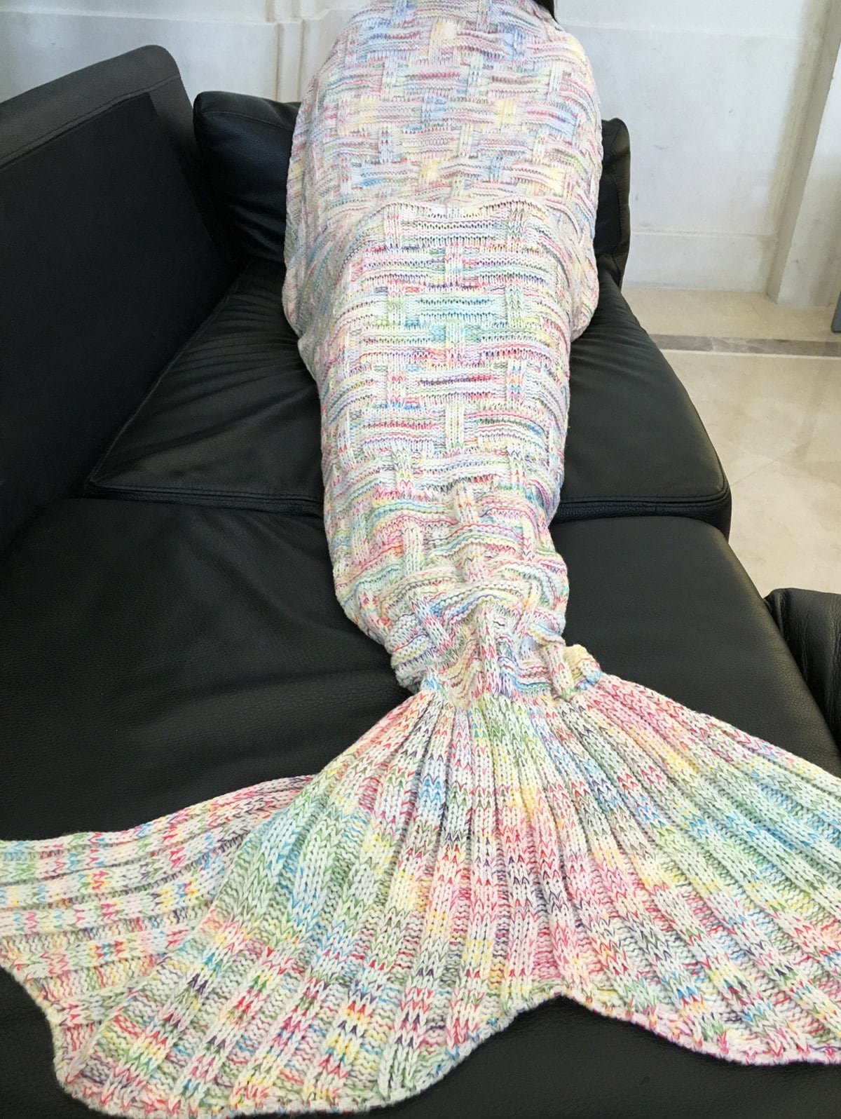 Comfortable Colorful Geometric Pattern Wool Knitted Mermaid Tail Design Blanket