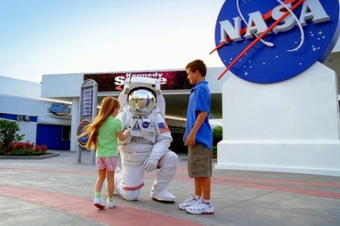 Dine with the Astronaut at Kennedy Space Center: