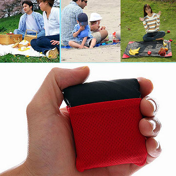 59*71 Inches Moistureproof Waterproof Pockets Picnic Mats Portable Outdoor Junket Carpet Beach Mats