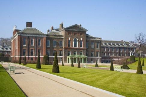 Kensington Palace + Tower of London + Thames River Rover Pass