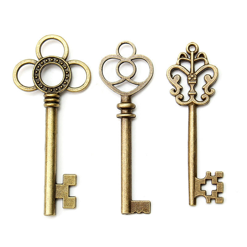 30pcs Bronze Keys Antique Vintage Old Look Skeleton Lot Pendant Fancy Heart Wedding Decor