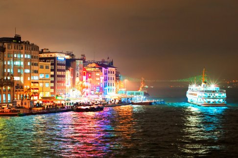 Bosphorus Dinner Cruise with Turkish Night Show (Alcoholic Drinks)