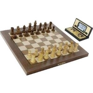 Millennium Schachcomputer Chess Genius Exclusive (M820)