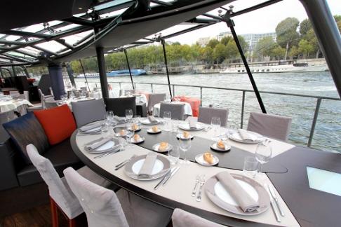 Bateaux Parisiens - Lunch Cruise - Service Privilège