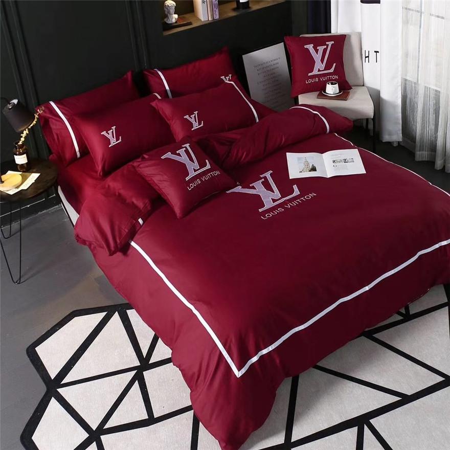 Wholesale Classic 2-colour Embroidery Bedding Suit Brand Design Top Quality Spring Summer Bed Sheet 4PCS Sets For Men And Women