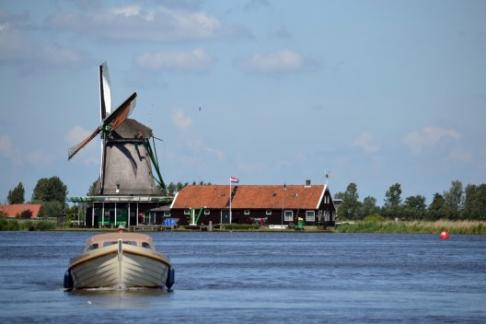 Volendam, Marken and Windmills + Amsterdam City Tour + Canal Cruise